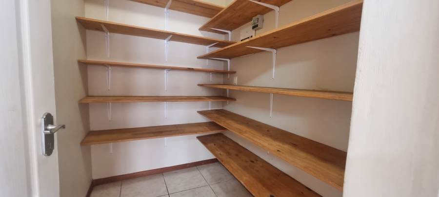 To Let 3 Bedroom Property for Rent in Mossel Bay Central Western Cape